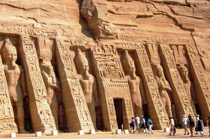 Abu Simbel Temple Day Trip with Hotel Pickup From Aswan - Entering the Abu Simbel Temple Complex