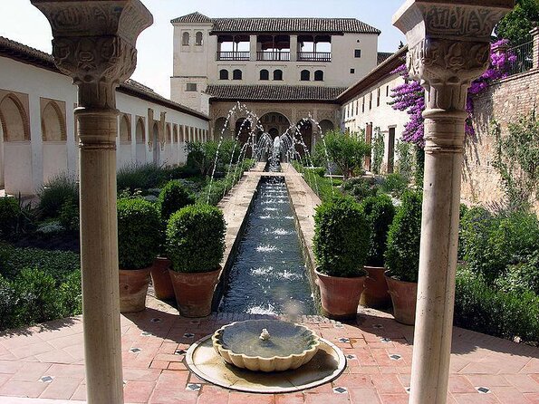 Alhambra Palace & Generalife Gardens daytrip from Roquetas, Aguadulce & Almeria - Key points to know before booking