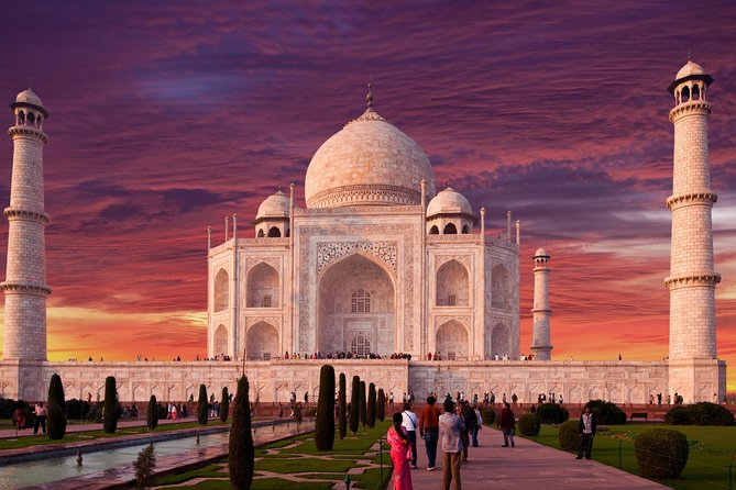 All Inclusive Day Trip to Taj Mahal, Agra Fort and Baby Taj from Delhi by Car - Seeing the Taj Mahal without ticket stress