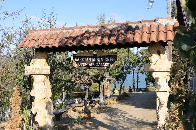 Along the Danube: Golubac Fortress & Iron Gate Gorge day trip from Belgrade - Lunch at Kapetan Mišin Breg