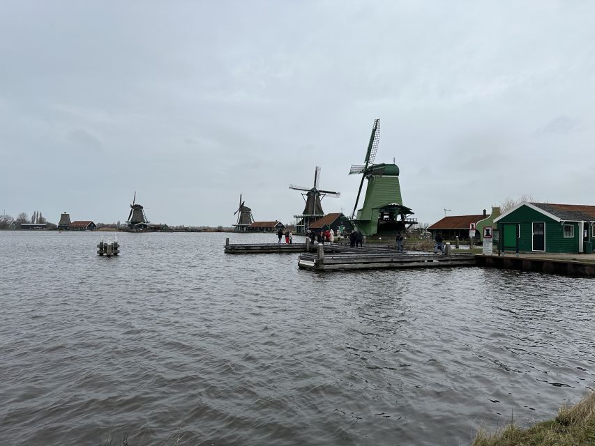 Amsterdam: Day Tour Keukenhof and Zaanse Schans Windmills - The ride to Keukenhof and why the order works