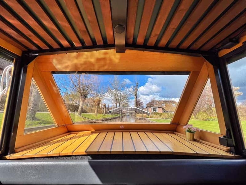Amsterdam: Giethoorn, Afsluitdijk and Zaanse Schans Day Trip - What is included for the $152 price