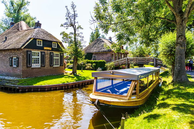 Amsterdam: Giethoorn Day Trip with Boat Tour - Key points to know before you book