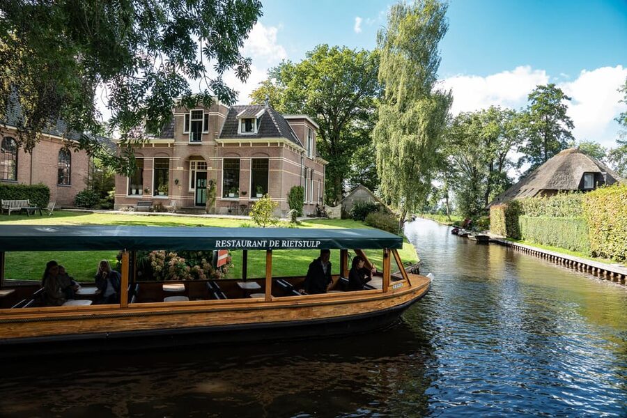 Amsterdam: Giethoorn Tour Scenic Cruise, Cheese & Free Time - The two-hour coach ride to the village