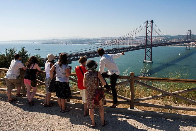 Arrabida and Sesimbra Small-Group Day Trip from Lisbon with Wine Tasting - Quinta do Alcube and the more relaxed tasting