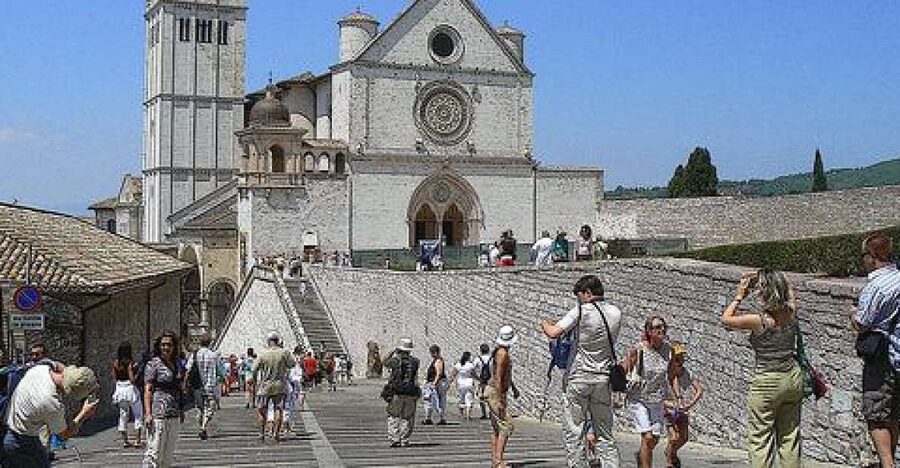Assisi & Orvieto Day Trip from Rome - Orvieto and the great cathedral