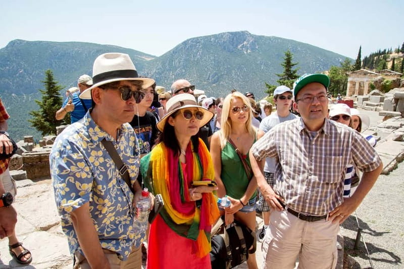 Athens: Delphi and Arachova Day Trip with Guide - Lunch and the question of free time