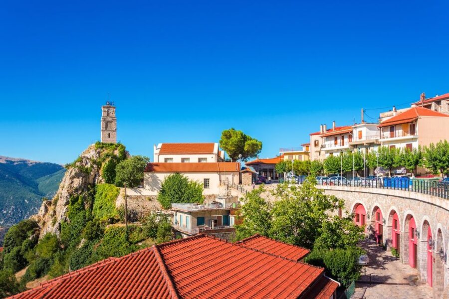 Athens: Delphi, Corycian Cave, and 300 Battlefield Day Trip - Thermopylae makes the 300 story easier to understand