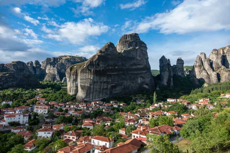 Athens: Meteora Day Trip with Central Pickup & Audio Guide - Why Meteora is worth the long ride from Athens