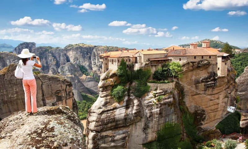 Athens: Meteora Monasteries Day Trip with Caves and Lunch - Seeing all eight monasteries from the road