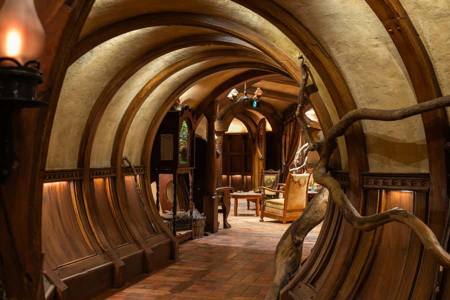 Auckland: Hobbiton Movie Set Day Trip with Festive Lunch - Is the $182 price fair?