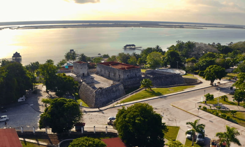 Bacalar: Lagoon, Pirate Canal, Stromatolite Day Trip w/Lunch - Isla de los Pájaros and a quieter pause
