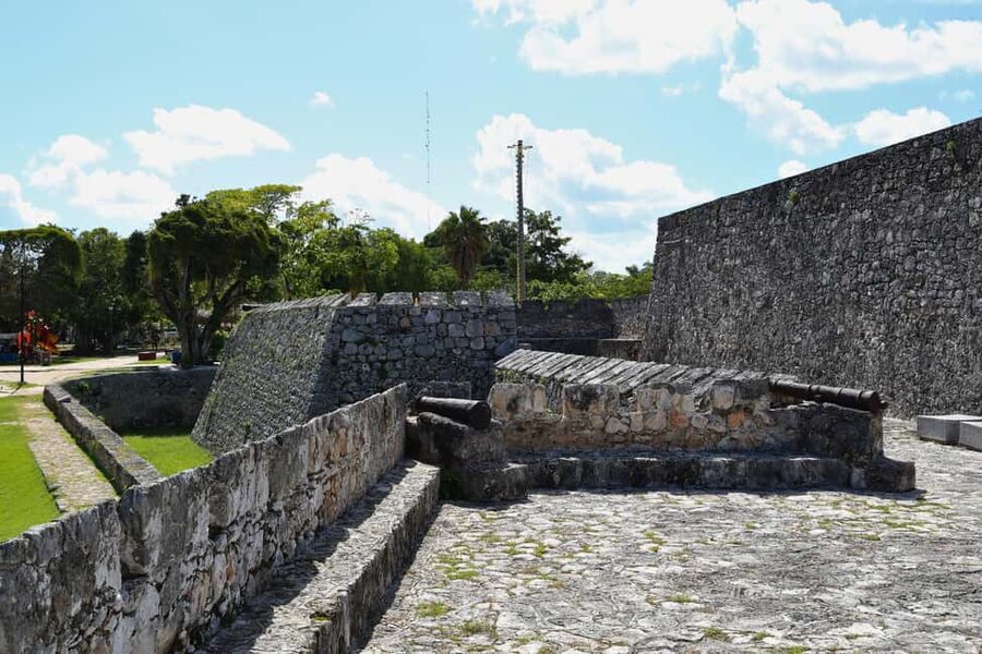Bacalar: Lagoon, Pirate Canal, Stromatolite Day Trip w/Lunch - The long ride from Riviera Maya
