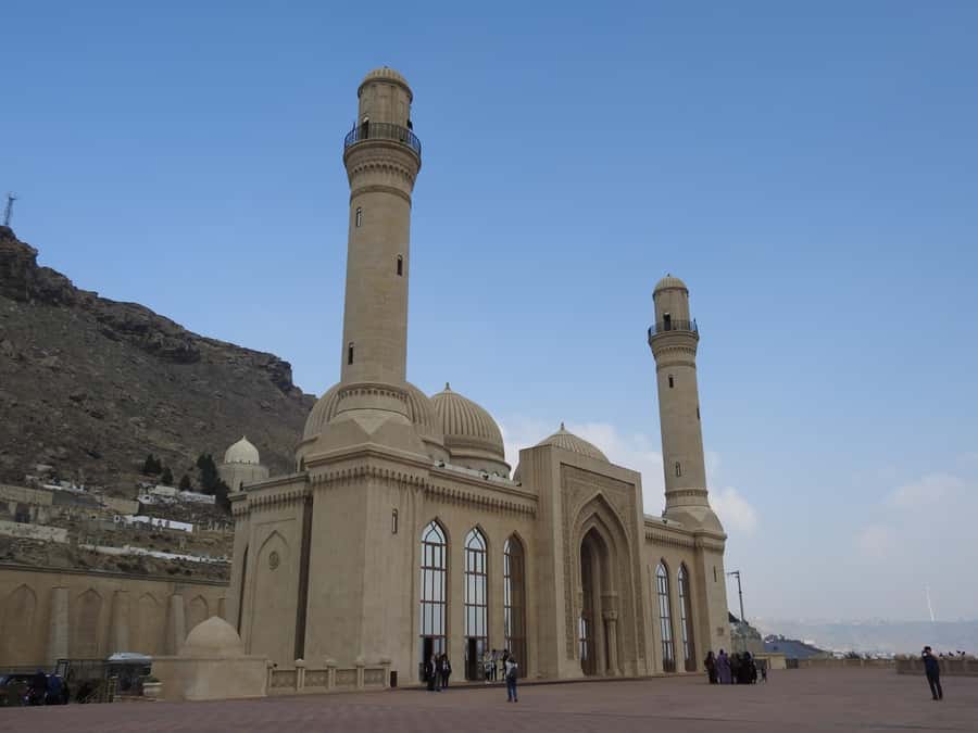 Baku: Gobustan, Volcanoes, Fire Temple and Yanardag Day Trip - What the $29 price really covers