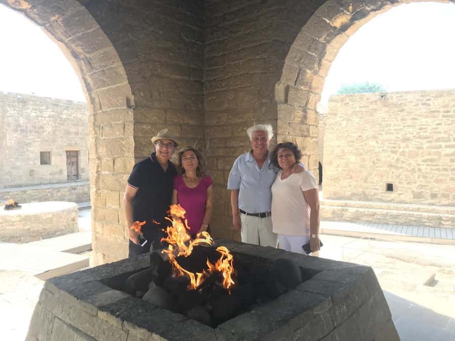 Baku: Gobustan, Volcanoes, Fire Temple and Yanardag Day Trip - Mud volcanoes and the old Soviet Lada ride