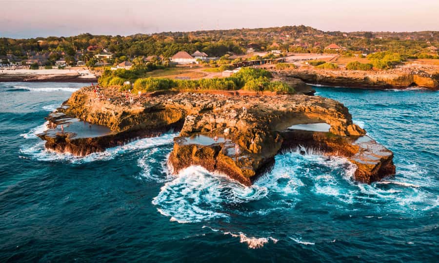 Bali: Day Trip to East Nusa Penida, Atuh & Diamond Beach - Thousand Island Viewpoint and the sea below