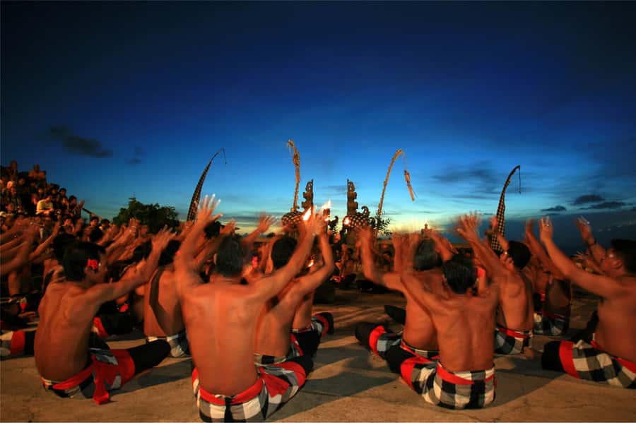 Bali: South Coast Uluwatu, Tanah Lot, and Jimbaran Day Trip - Why the $29 price looks good, with a few catches