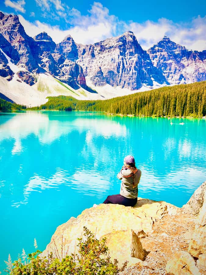 Banff: Lake Louise, Moraine, Emerald Lake & Canyon Day Trip - Natural Bridge turns a river into a rock arch