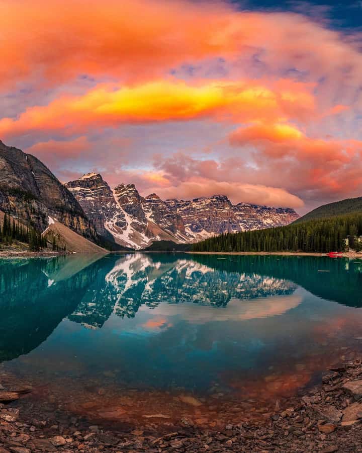 Banff: Lake Louise, Moraine, Emerald Lake & Canyon Day Trip - The morning starts early from Calgary, Canmore, or Banff