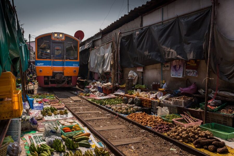 Bangkok: Damnoen Saduak, Train Market & Mahanakhon Day Trip - What your guide adds to the day