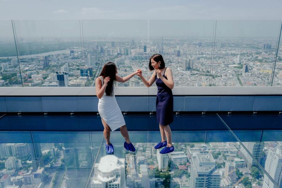 Bangkok: Damnoen Saduak, Train Market & Mahanakhon Day Trip - Who should book this day trip?