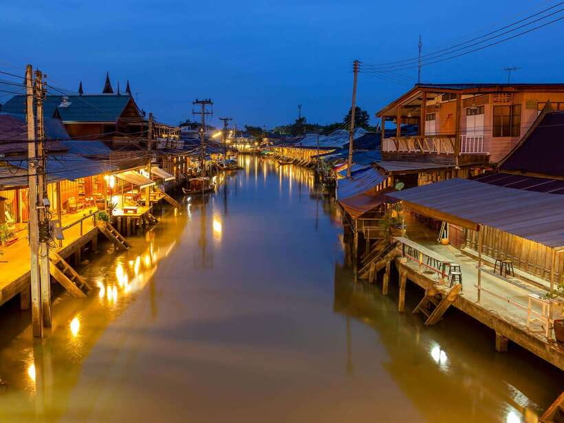 Bangkok: Maeklong Railway & Amphawa Floating Market Day Trip - The firefly boat ride changes the pace