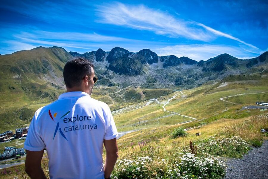 Barcelona: Guided Day Trip to Andorra, France, and Spain - Three countries, one very full day