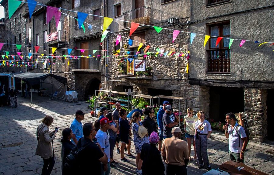 Barcelona: Guided Day Trip to Andorra, France, and Spain - Andorra la Vella in 75 minutes