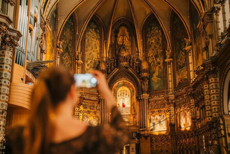 Barcelona: Montserrat Monastery and Natural Park Day Trip - Seeing La Moreneta, Catalonia’s Black Madonna