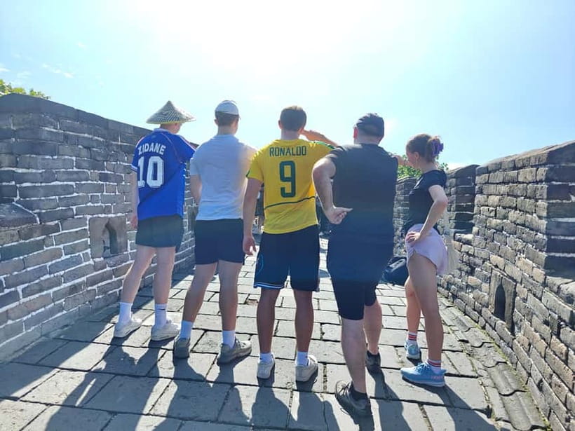 Beijing: Badaling Ancient Great Wall of China Day Trips - Crowds, weather, and the small details that matter