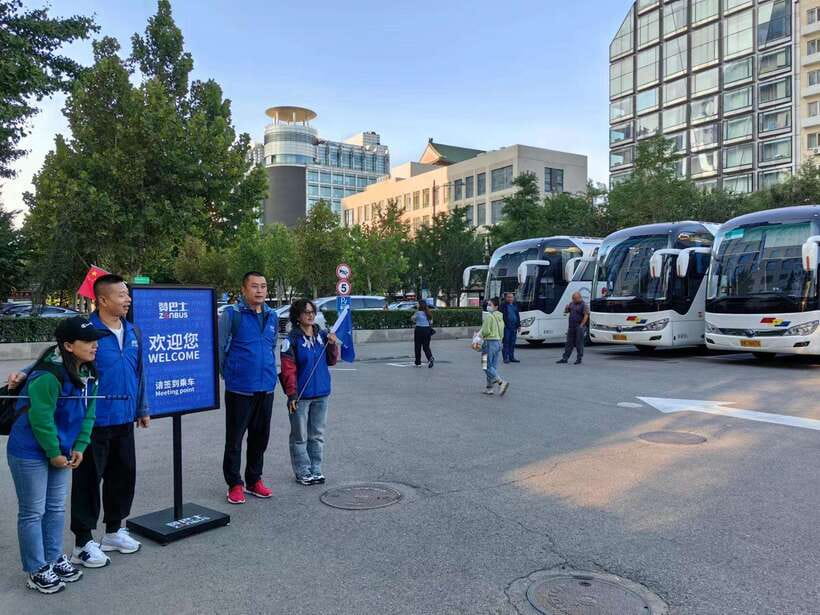 Beijing: Mutianyu Great Wall Day Trip by Bus with Tickets - Meeting near Wangfujing and Dengshikou