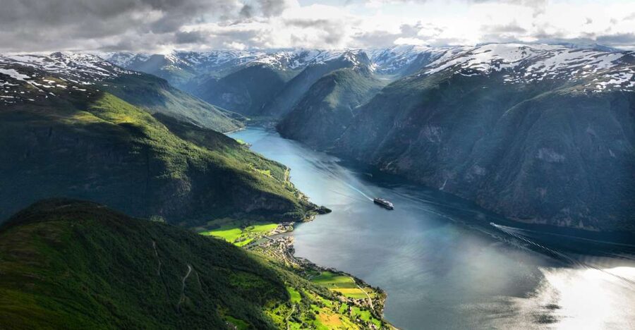 Bergen: Self-Guided Day Trip to Oslo - The road toward Flåm and Stalheimskleiva
