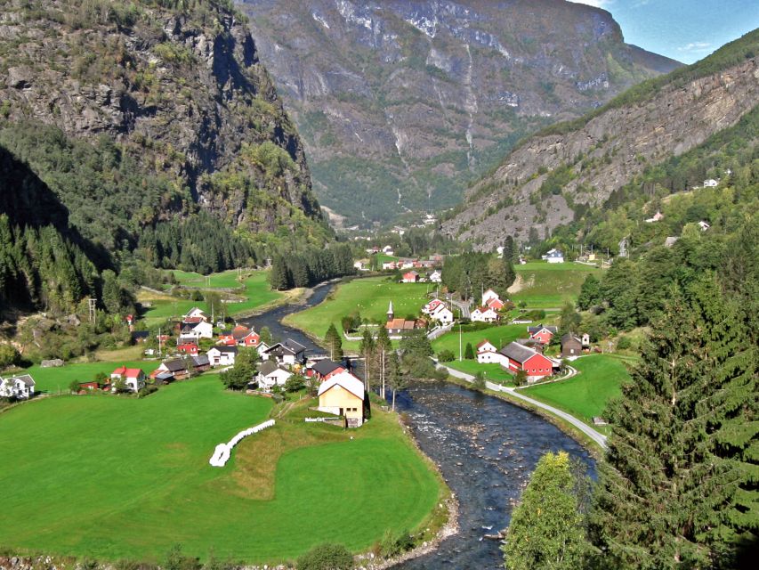 Bergen: Self-Guided Day Trip to Oslo - From Bergen to Voss by train