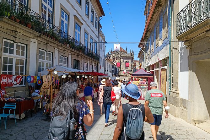 Best of Braga and Guimaraes Day Trip from Porto - Guides, group size, and the bilingual issue