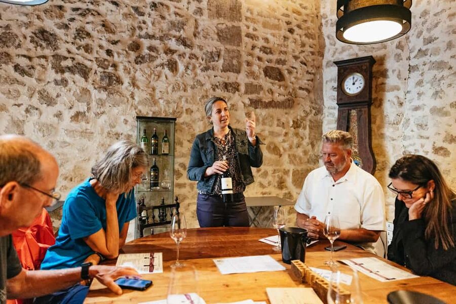 Bordeaux: St. Emilion Day Trip with Wine Tasting and Lunch - A final village tasting at 4pm