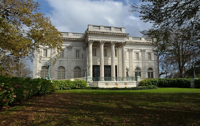 Boston to Newport Small-Group Day Trip with Breakers & Marble House Admission - Key points to know before booking