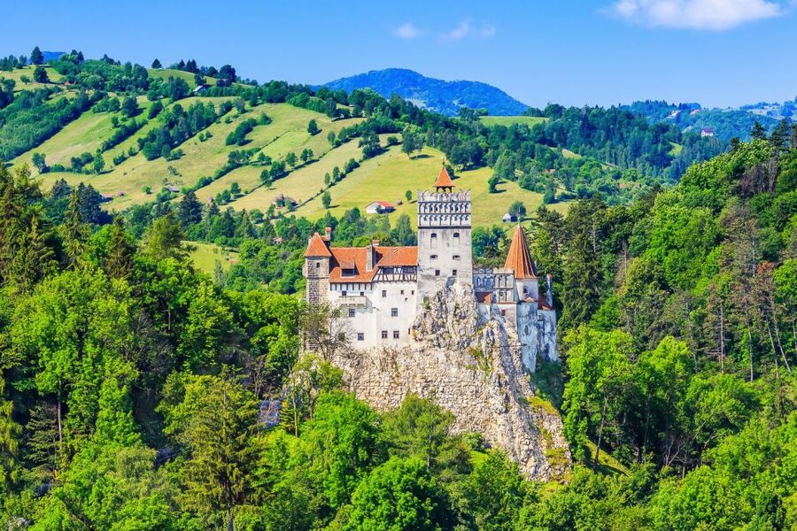 Bucharest: Day Trip to Dracula Castle, Peles Castle & Brașov - The coach ride back to Bucharest