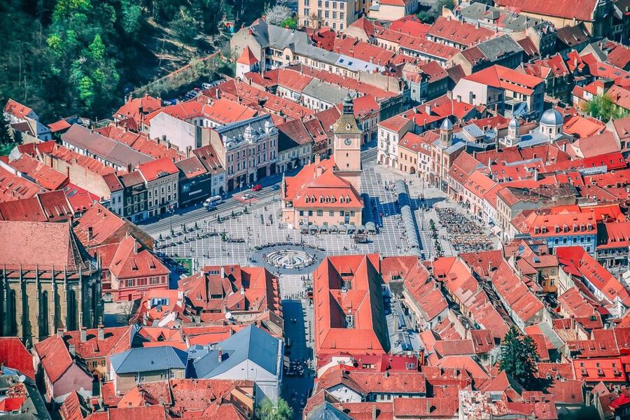Bucharest: Day Trip to Dracula Castle, Peles Castle & Brașov - Who should book this day?