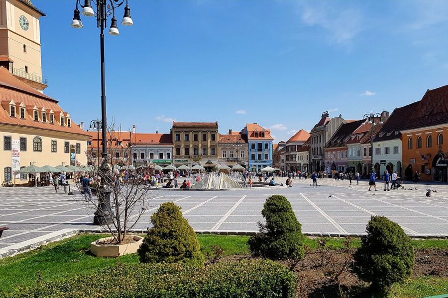 Bucharest: Dracula Castle, Peles Castle & Brasov Old Town - How much time will you really have?