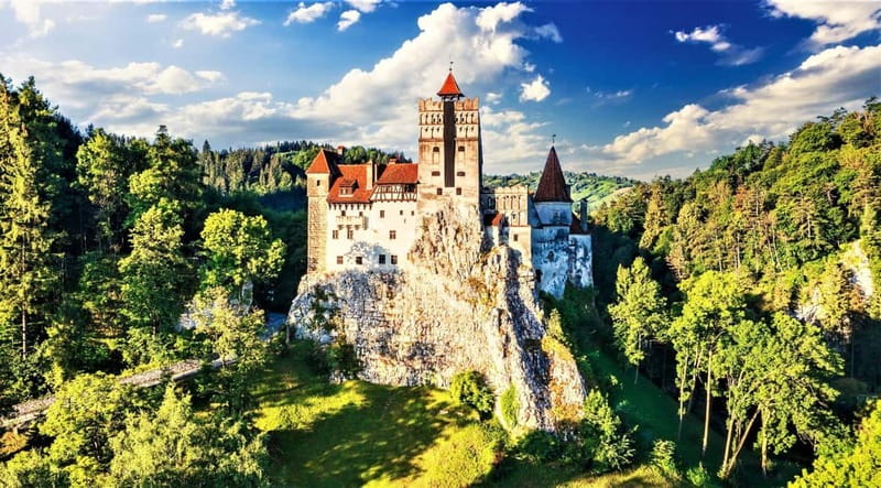 Bucharest: Peles and Bran Castles and Brasov Day Trip - A 12-hour route from Bucharest into Transylvania