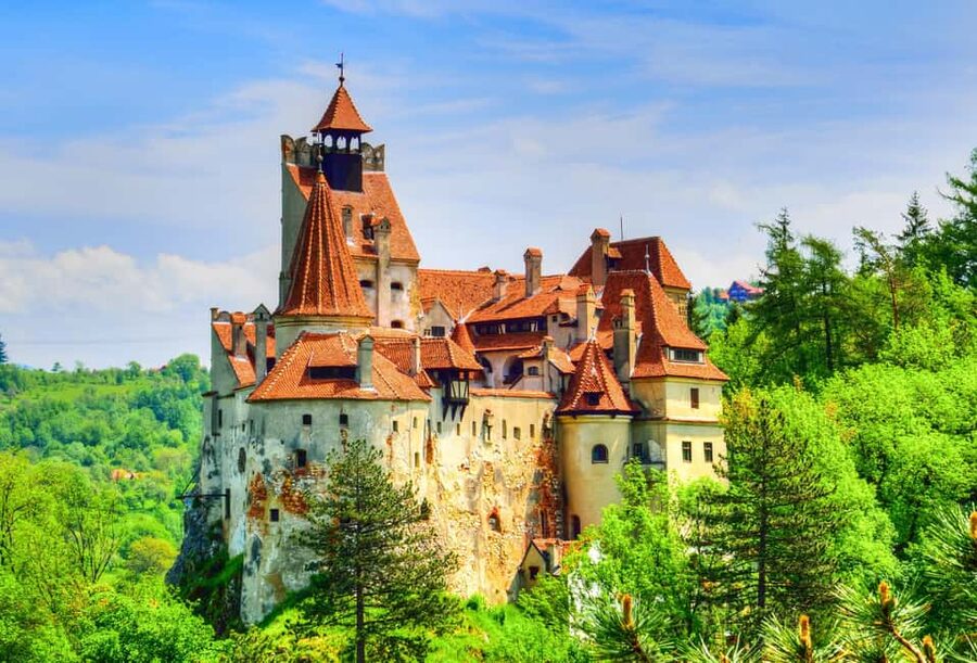 Bucharest: Peles Castle, Bran Castle & Brasov Day Trip - Brasov’s old center and Black Church