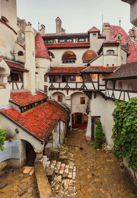 Bucharest: Peles & Dracula's Castle and Brasov Full-Day Trip - How the timing affects your day