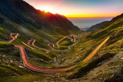 Bucharest: Top Gear Road – Transfăgărășan Highway Day Trip