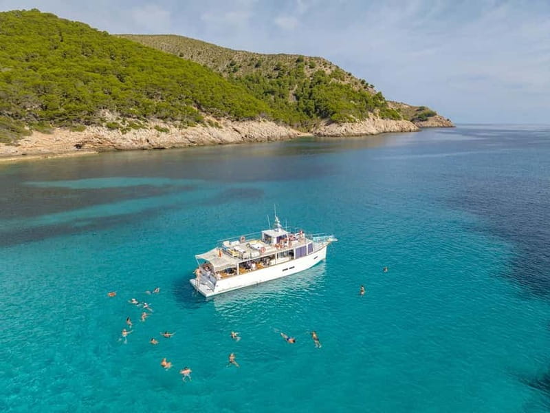 Cala Rajada: Boat Excursion with Drinks and Food - Key points at a glance
