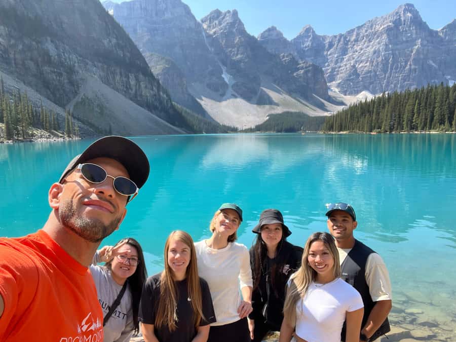 Calgary/Canmore: Banff National Park & Lake Louise Day Trip - Lake Minnewanka on the summer route