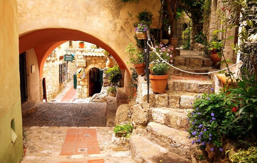 Cannes or Antibes: Nice, Eze, Monaco, & Monte Carlo Day Trip - Monaco’s Old Town and the Prince’s Palace