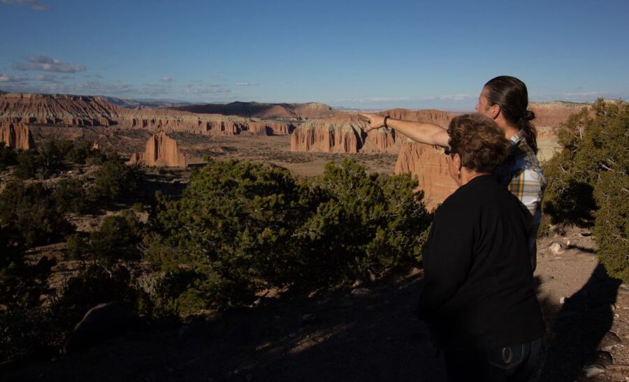 Capitol Reef National Park: Cathedral Valley Day Trip - Temple of the Sun, Temple of the Moon, and Glass Mountain