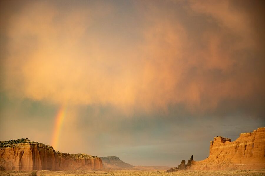Capitol Reef National Park: Cathedral Valley Day Trip - Lower and Upper South Desert Overlooks