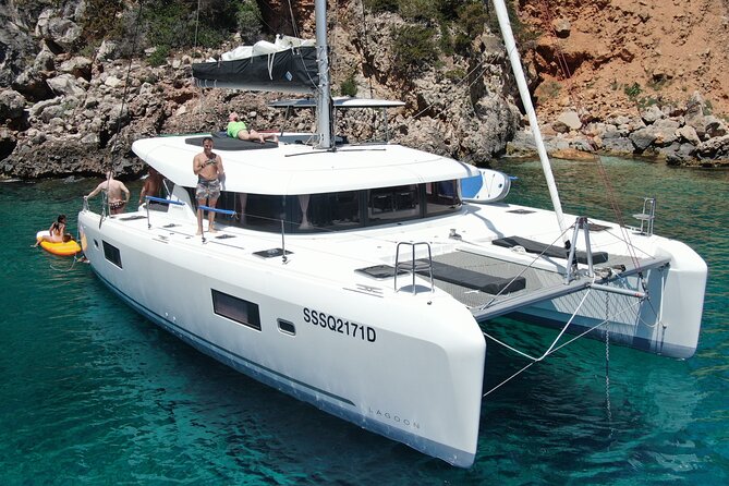 Catamaran Alghero, Catamaran Sailing Day Trip - Natural park views from the catamaran