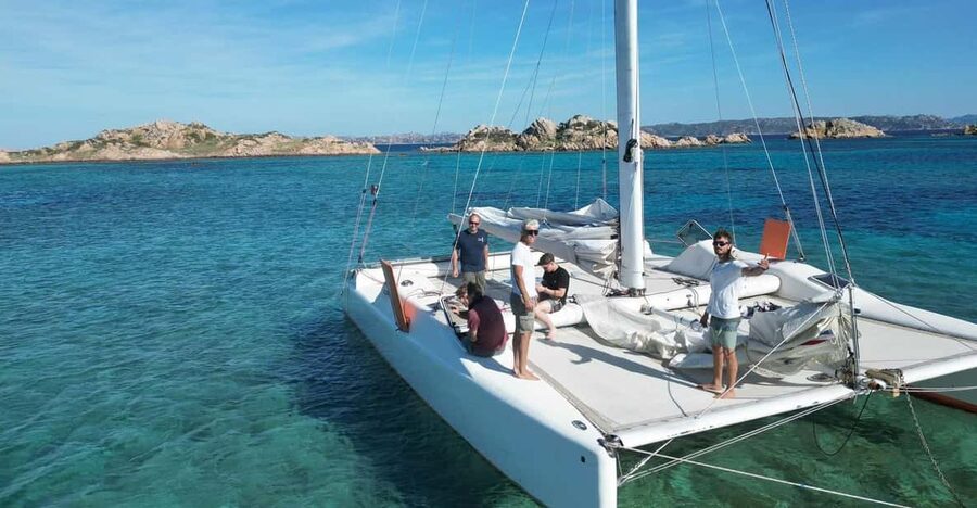 Catamaran: Day trips in La Maddalena's Archipelago - The first hour: sailing into La Maddalena National Park